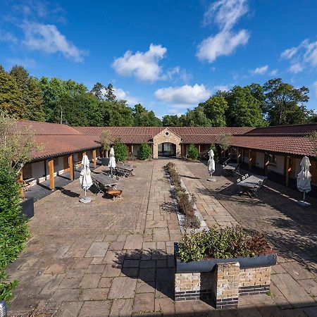 The Ridings At Theobalds Park Goff's Oak Exterior photo